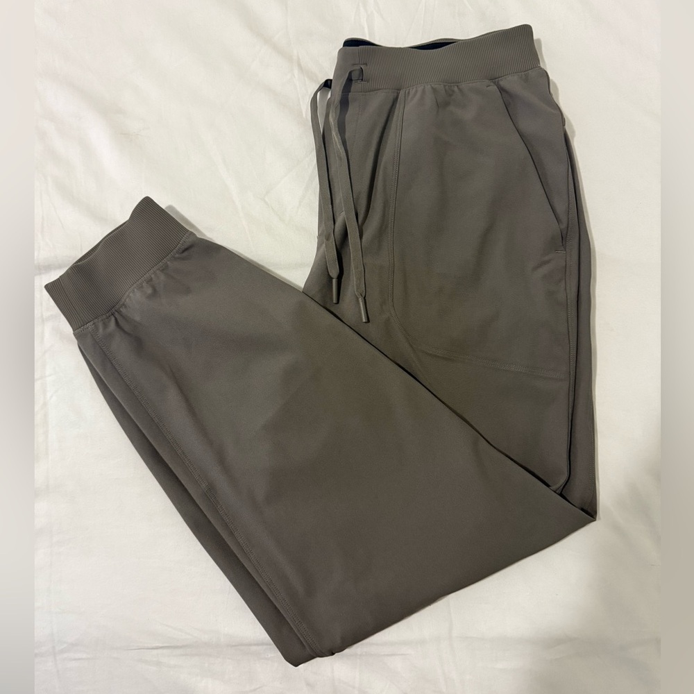 lululemon athletica Men's ABC Warpstreme Jogger
Regular